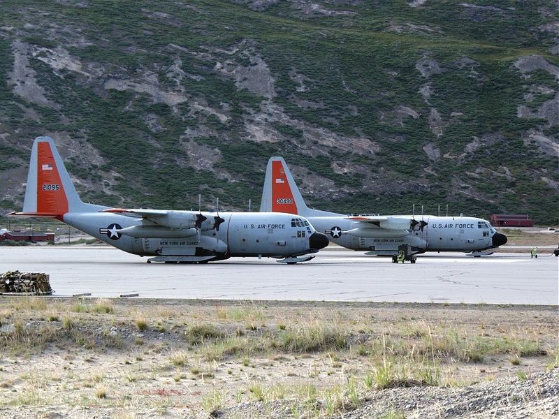 File:Two USAF Hercules Kangerlussuaq.jpg