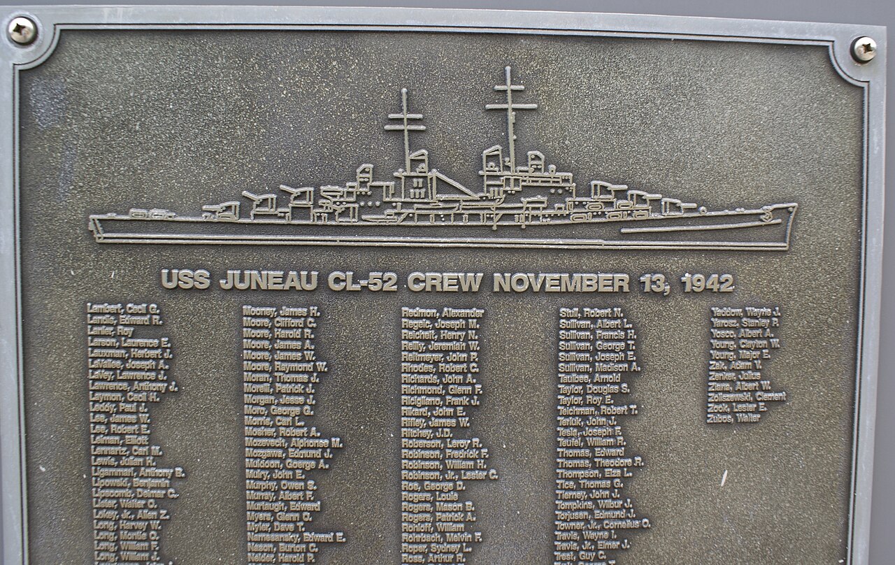 File Uss Juneau Cl 52 Crew Memorial Plaque L Z Including The Five Sullivan Brothers Jpg Wikipedia