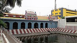 Image of the temple tank Vedapureeswarar temple, Pondicherry (5).jpg