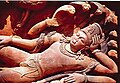 5-енче гасыр Вишну гыйбадәтханәсенең ян панелендә (Ананта) Шеша еланында ятучы Вишну.