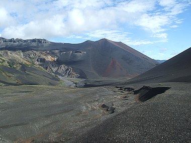 Volcan Achen Niyeu, face sud, au sein du Parc national Lanín.