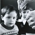 Wellcome polio vaccine Wellcome L0033971.jpg