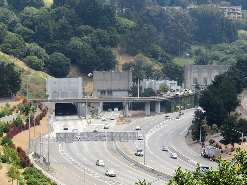 File:Western portals of the Caldecott Tunnel, May 2019.JPG
