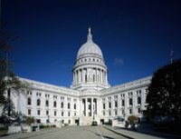 Wisconsin State Capitol in Madison, Wisconsin LCCN2011634888.tif