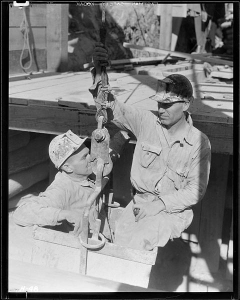 File:"Shaftmen at the mouth of the vertical test shaft for examination of substrata at Norris Dam site." - NARA - 532672.jpg