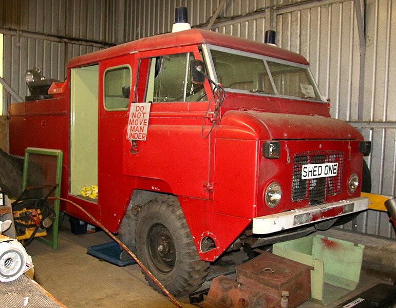 File:"Shed One" Forward Control Land Rover fire tender RAF.jpg