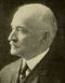 1918 George Whitney Massachusettsin edustajainhuone. Png