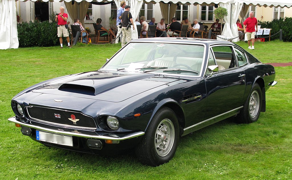 Aston Martin V8 I -  Der Hauch des Todes 1024px-1973_Aston_Martin_V8_fl