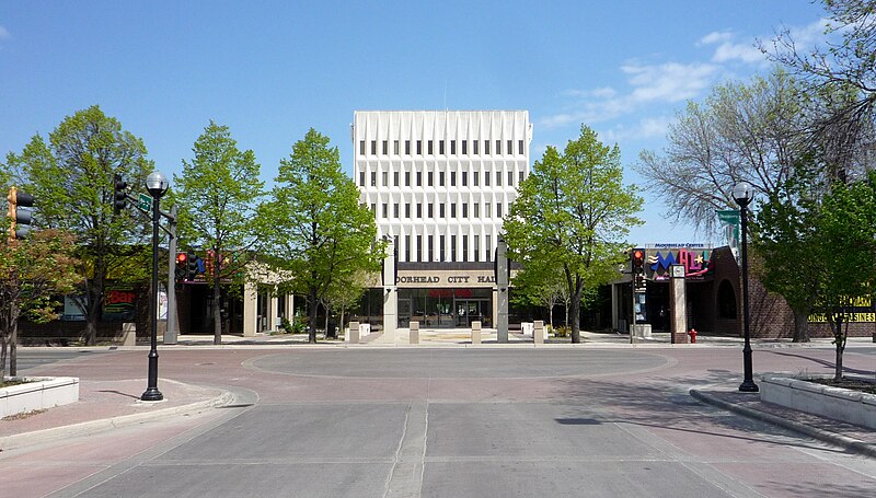 File:2009-0522-Moorhead-CityHall.jpg