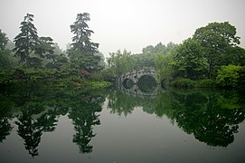 На озері Сіху, Китай
