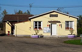 Das Rathaus in Le Val-Saint-Éloi