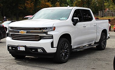 2020 Chevrolet Silverado 1500 High Country, front 10.25.20.jpg