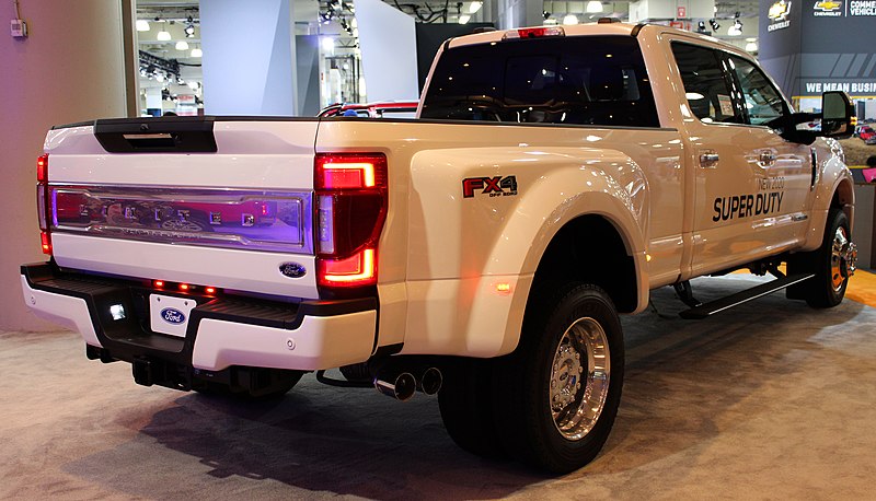 File:2020 Ford F-450 Limited Super Duty with Powerstroke Turbo Diesel engine, rear NYIAS 2019.jpg