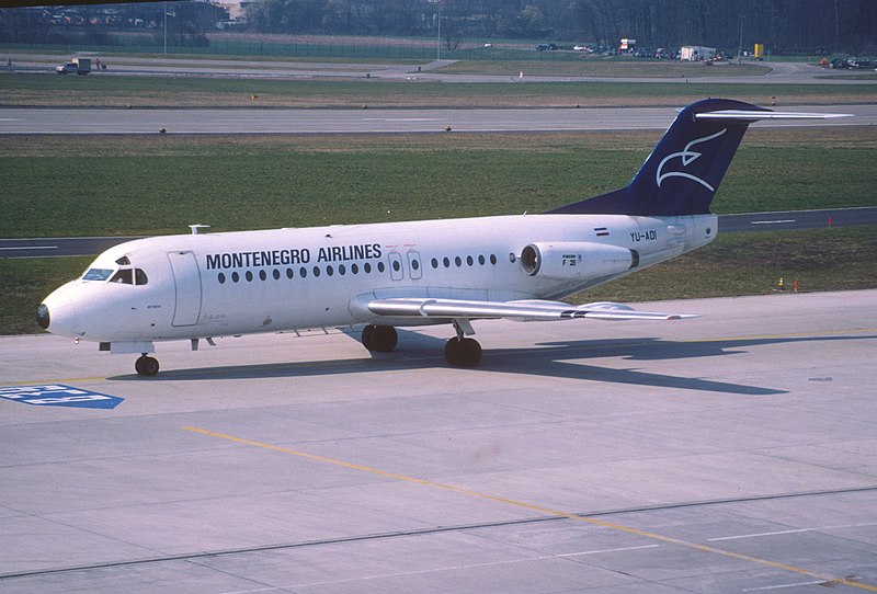 File:88at - Montenegro Airlines Fokker F28 Fellowship 4000; YU-AOI@ZRH;13.03.2000 (5689869300).jpg