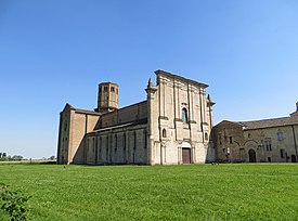 Abbazia di Valserena (Paradigna - Parma) - chiesa (facciata e lato nord) 1 2019-06-03.jpg