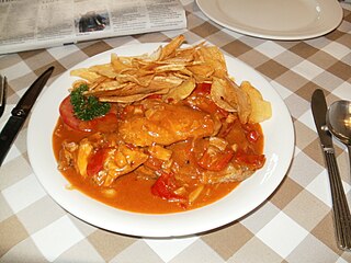 Galinha à africana Macanese chicken dish