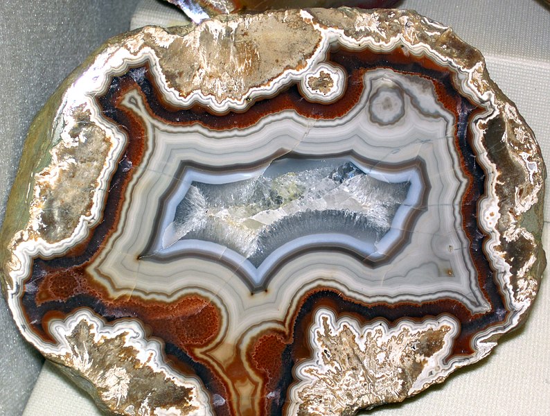 File:Agate (Borden Formation, Lower Mississippian; eastern Kentucky, USA) 12 (32756317525).jpg