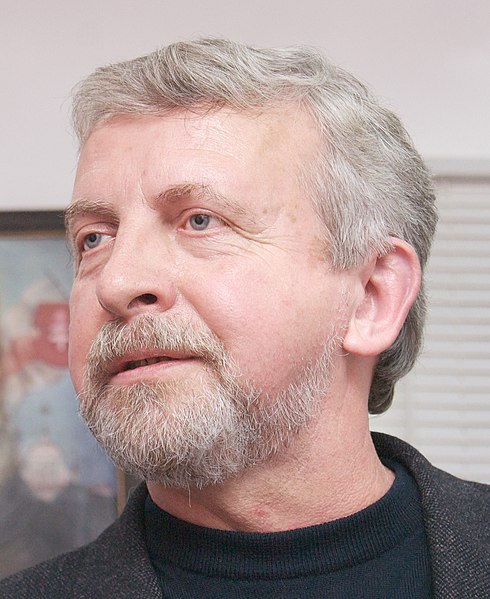 File:Alaksandar Milinkevich (cropped).jpg