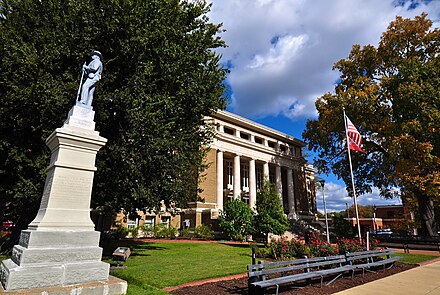 Alcorn County Courthouse and Confederate Memorial