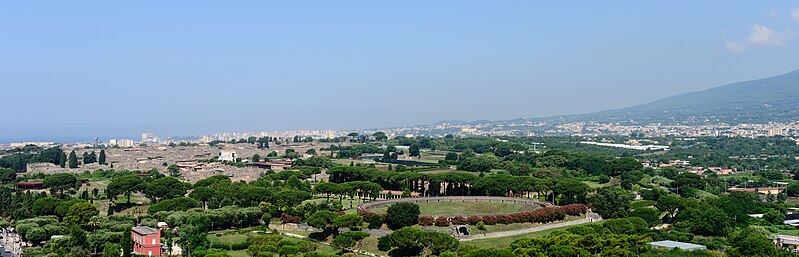 File:Ancient Roman Pompeii - Pompeji - Campania - Italy - July 10th 2013 - 01.jpg