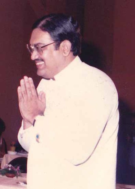 Anura Bandaranaike portrait.jpg