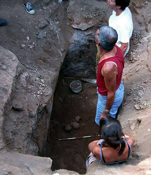 Archaeologists studying a Carian tomb in Milas, Beçin.