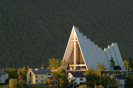 Tập tin:Arctic Cathedral in Tromsoe.jpg