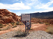 Bild der historischen Markierung des Pfeilspitzenpfades in Nevada.