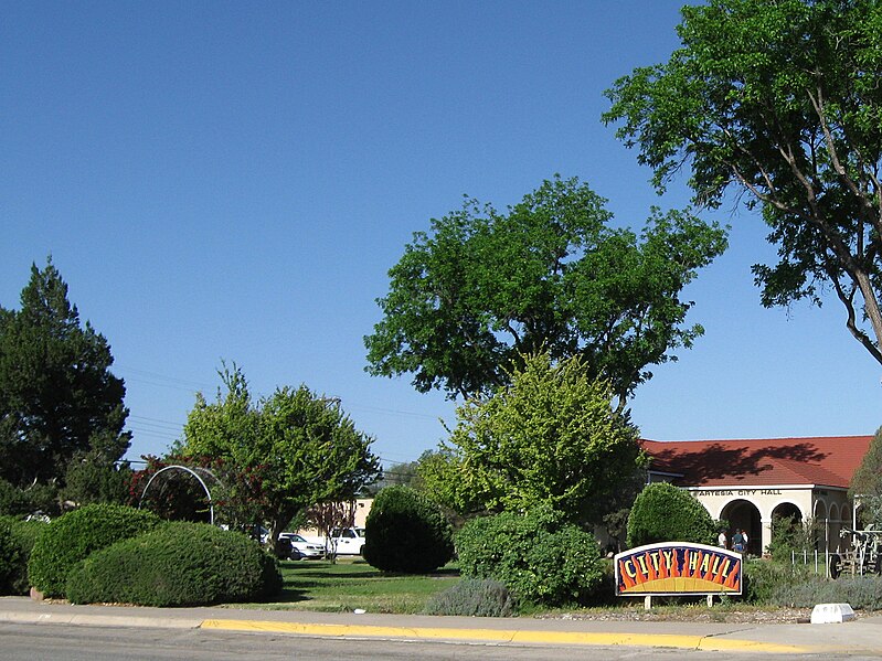 File:Artesia New Mexico City Hall.jpg