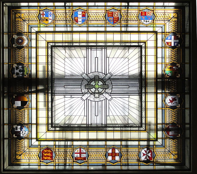 File:Auckland War memorial cupola window.JPG