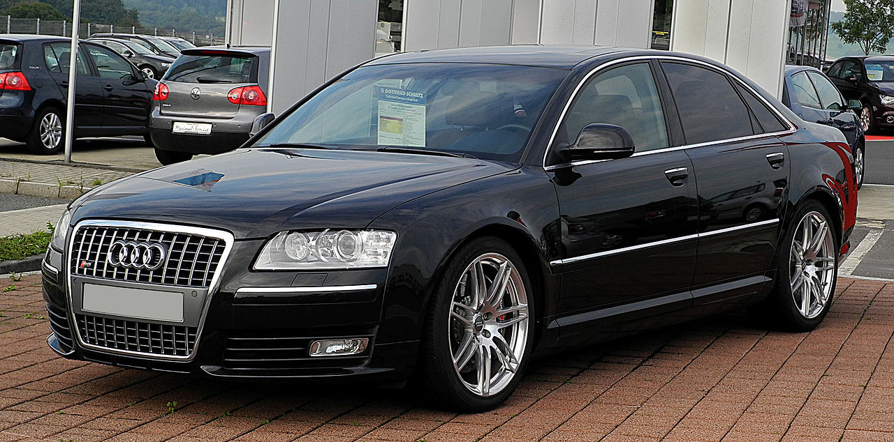 File:Audi S8 (D3, 2. Facelift) – Frontansicht, 21. Juli 2011, Velbert.Jpg -  Wikimedia Commons