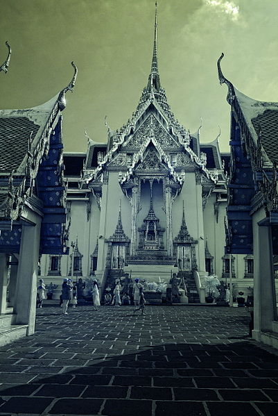 File:Bangkok The Grand Royal Palace 4.jpg