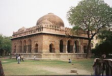 Barakhamba Monument.JPG