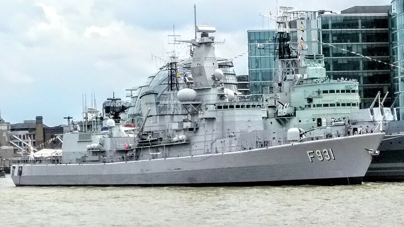 File:Belgian frigate Louise-Marie in London.jpg