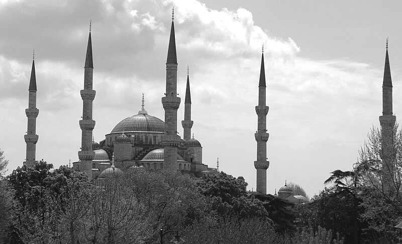 File:Blue Mosque in bw.jpg