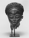 Brooklyn Museum 1992.133.3 Mask Mwana Pwo.jpg