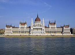 Budapeszt-Parlament-0001.jpg
