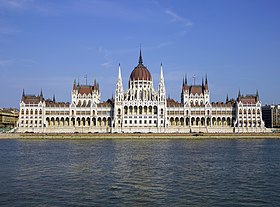 Budapest-Parliament-0001.jpg