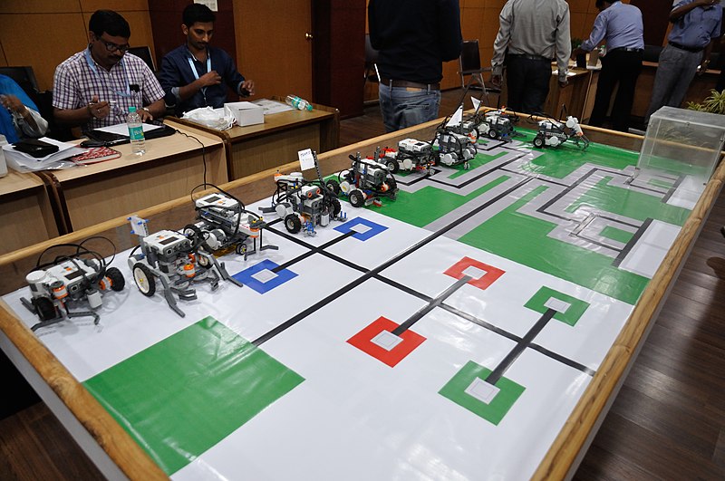 File:Built Robots - Workshop on Organising Indian and World Robot Olympiad - NCSM - Kolkata 2016-03-09 2476.JPG