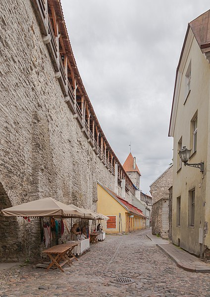 File:Calle Müürivahe, Tallin, Estonia, 2012-08-05, DD 04.JPG