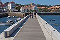 * Nomination Walking in the port of Camariñas, Galicia -114 --Lmbuga 20:02, 9 October 2014 (UTC) * Promotion Good quality. --Livioandronico2013 20:05, 9 October 2014 (UTC)