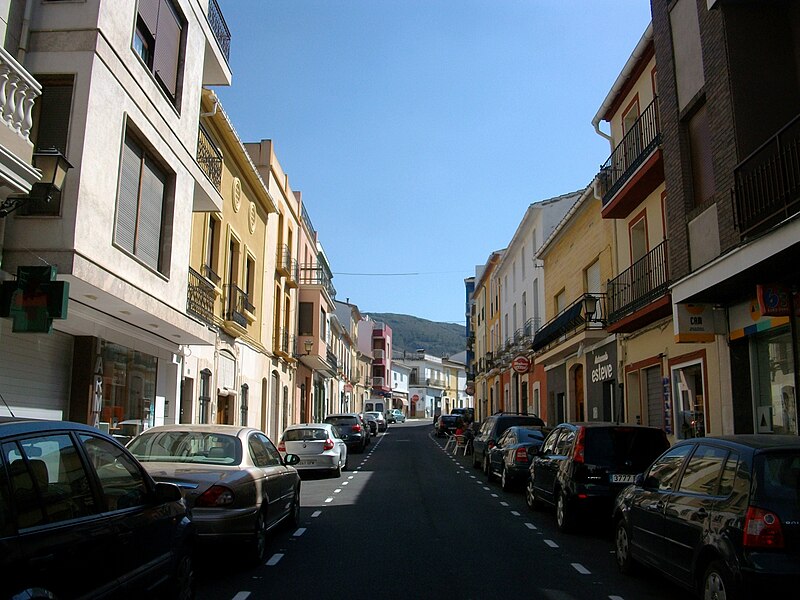 File:Carrer Major d'Orba.JPG