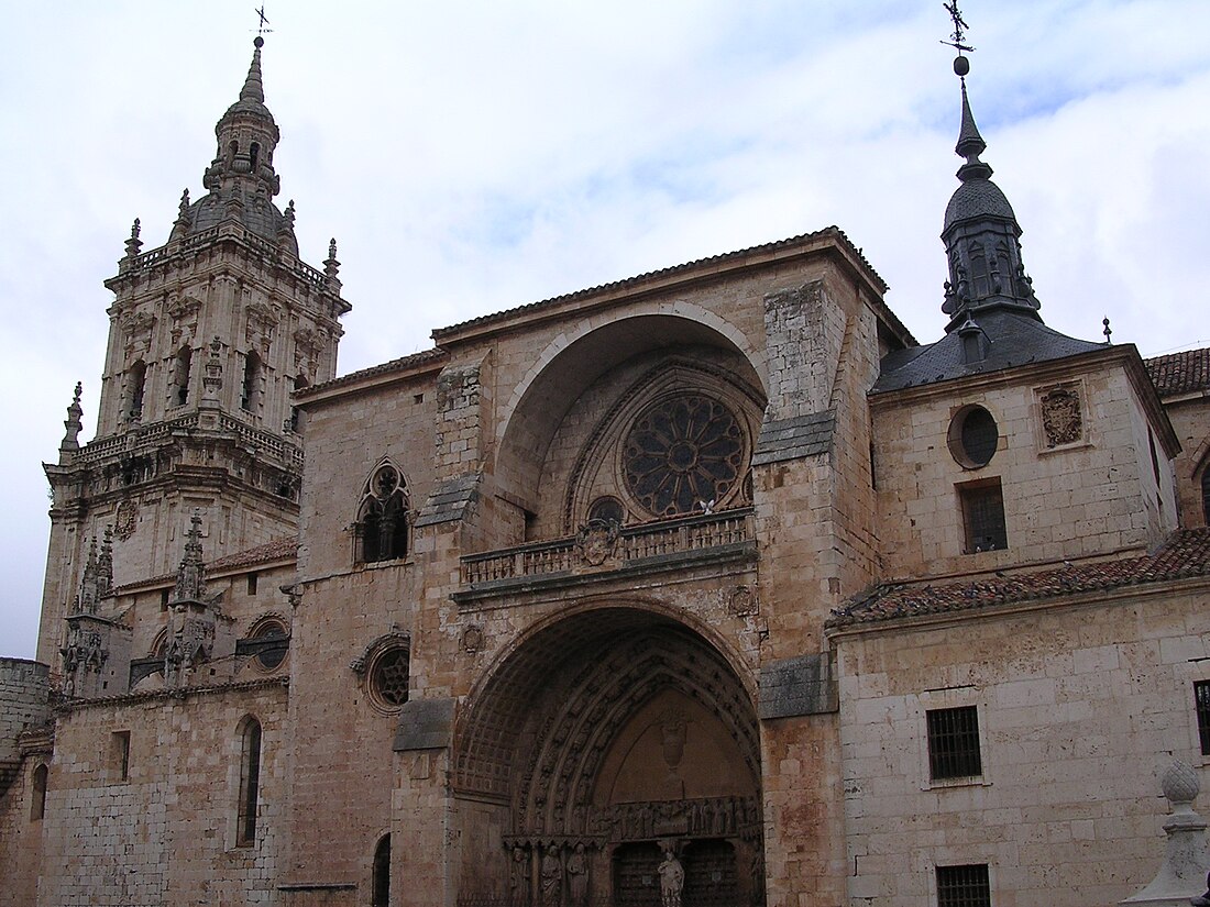 File:Catedral del Burgo de Osma (Soria), Castilla, España.jpg