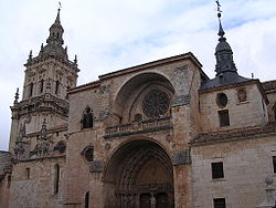 Catedral del Burgo de Osma (Soria), Castilla, España.jpg
