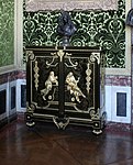 Medaillenschrank von Boulle (contre-partie), im Salon de l'Abondance, Schloss Versailles