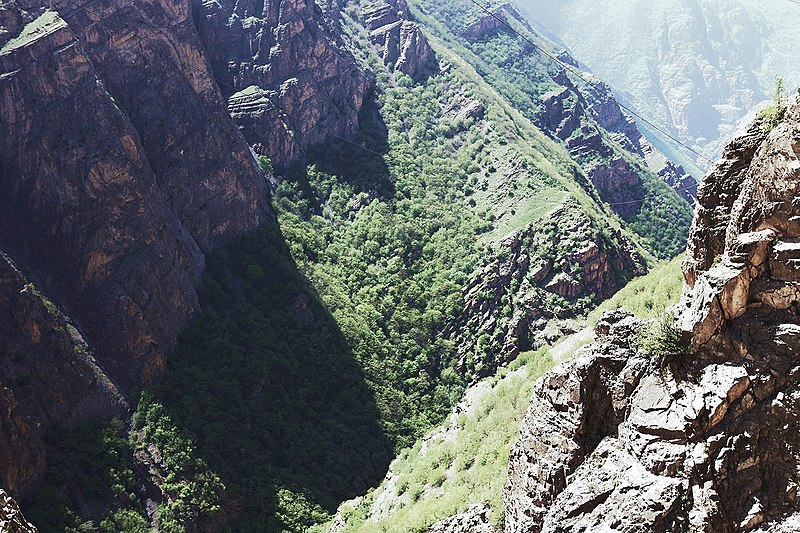 File:Chalus Road, Alborz Mountains (3581355021).jpg