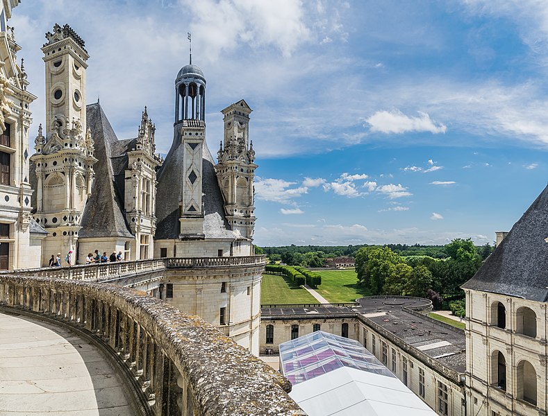 File:Chambord Castle 02.jpg