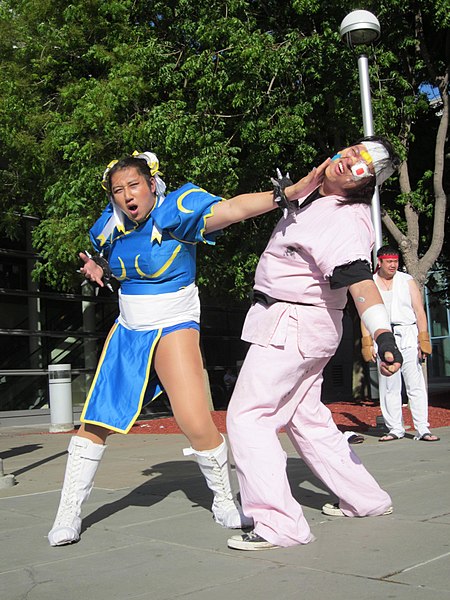 File:Chun-Li & Dan cosplayers at FanimeCon 2010-05-30.JPG