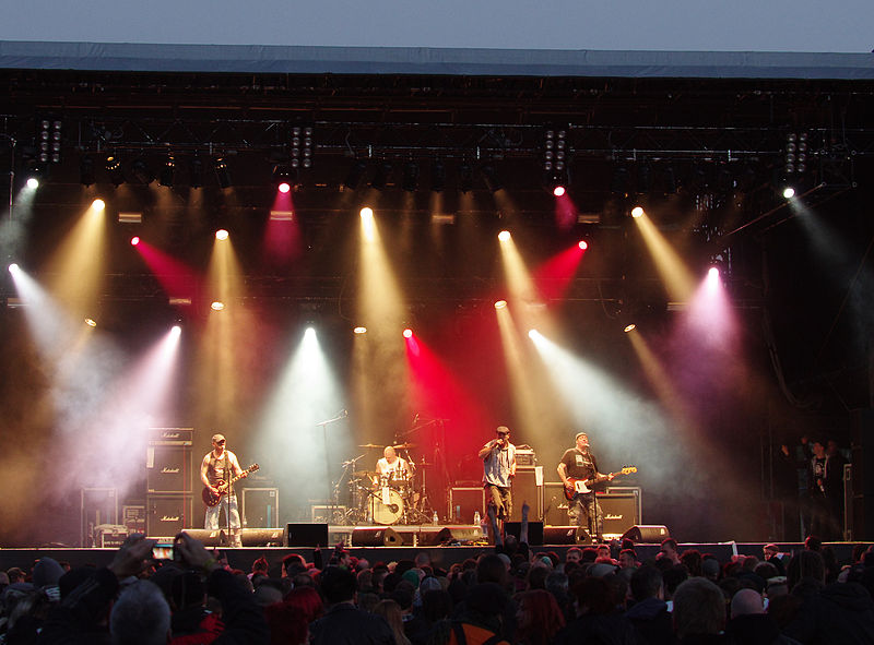 File:Cockney Rejects (Ruhrpott Rodeo 2013) IMGP5748 smial wp.jpg