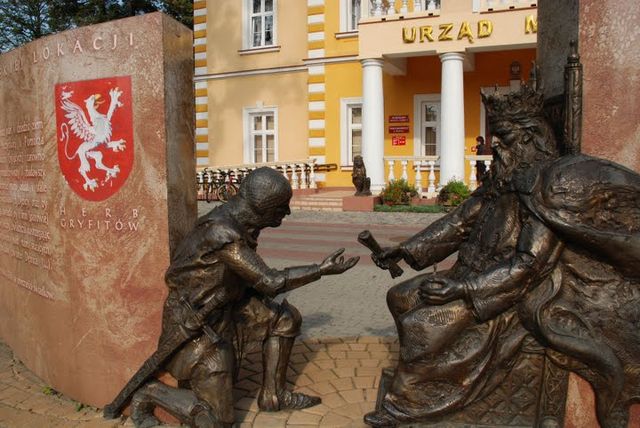 Monument depicting King Casimir III the Great giving Świętosław Gryfita permission to establish Dębica